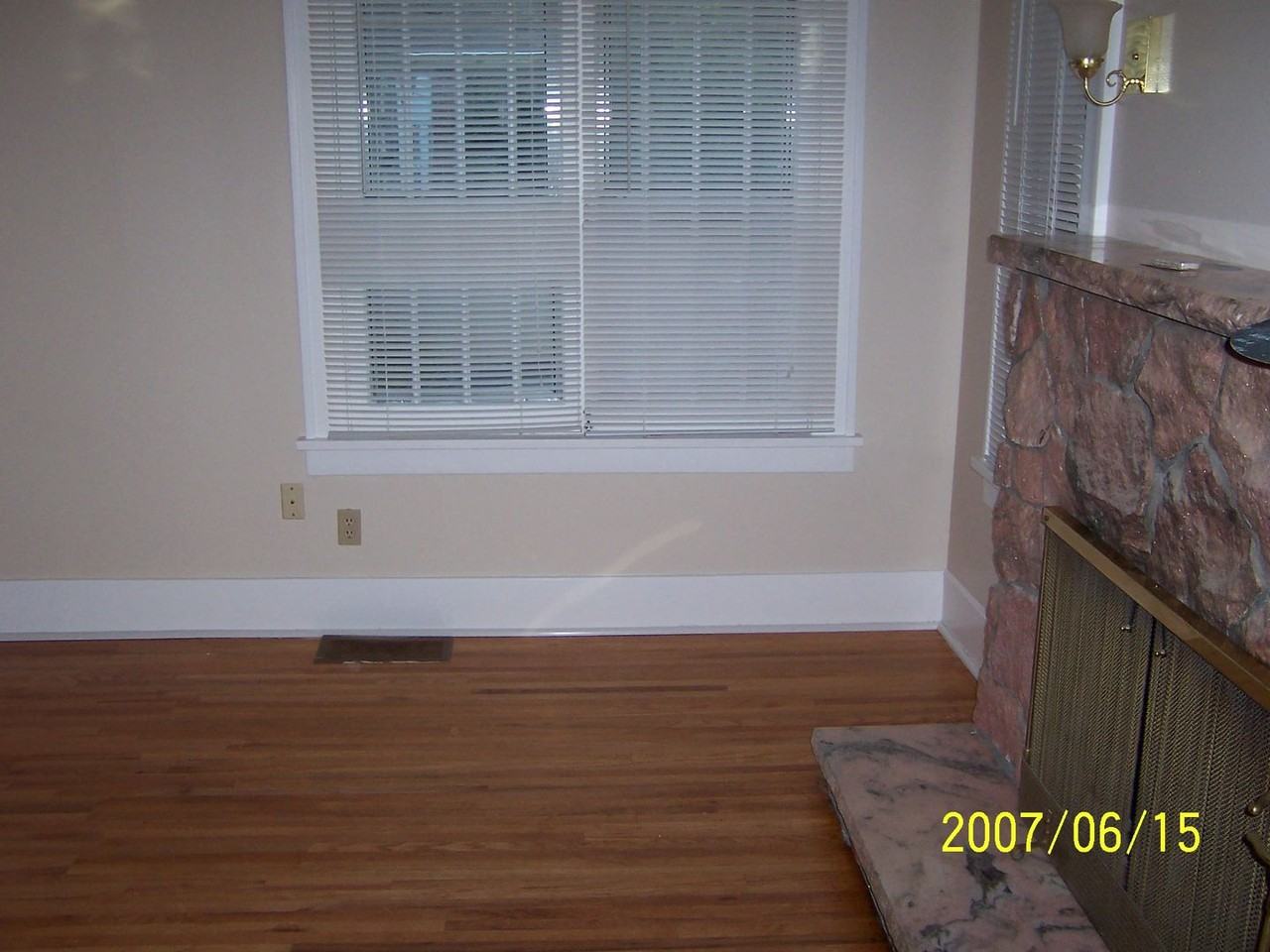 808 W Myrtle St - Photo 7 of 11