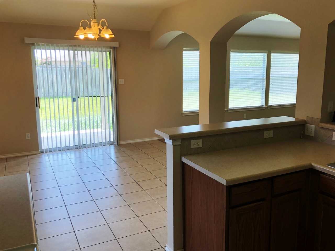 711 Encanto Dr - Photo 5 of 16