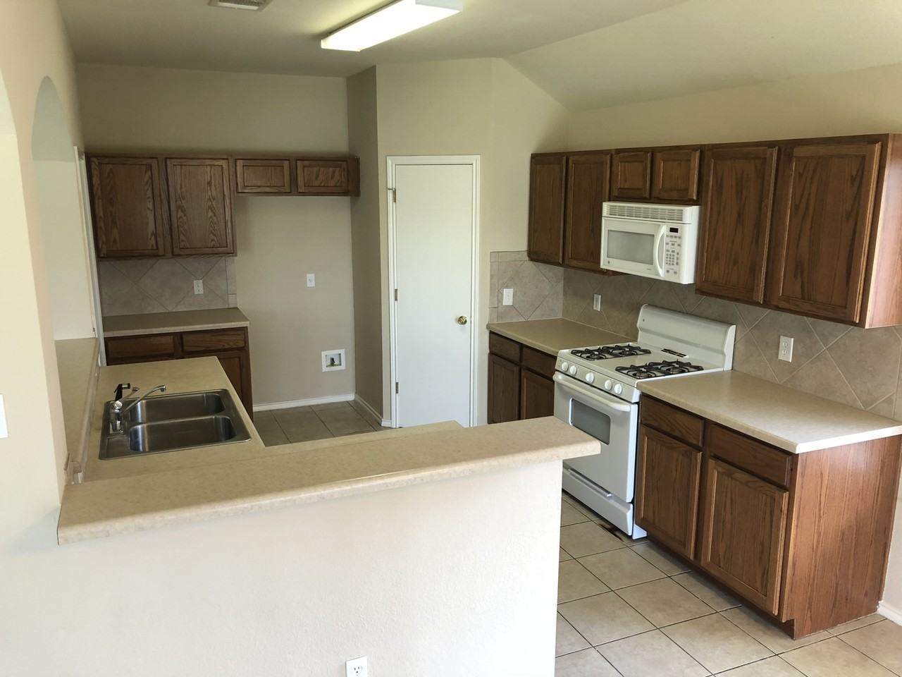 711 Encanto Dr - Photo 6 of 16