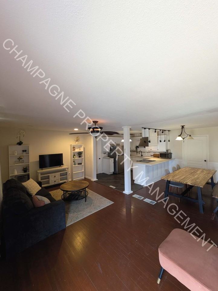 6409 E 110th St - Photo 2 of 23