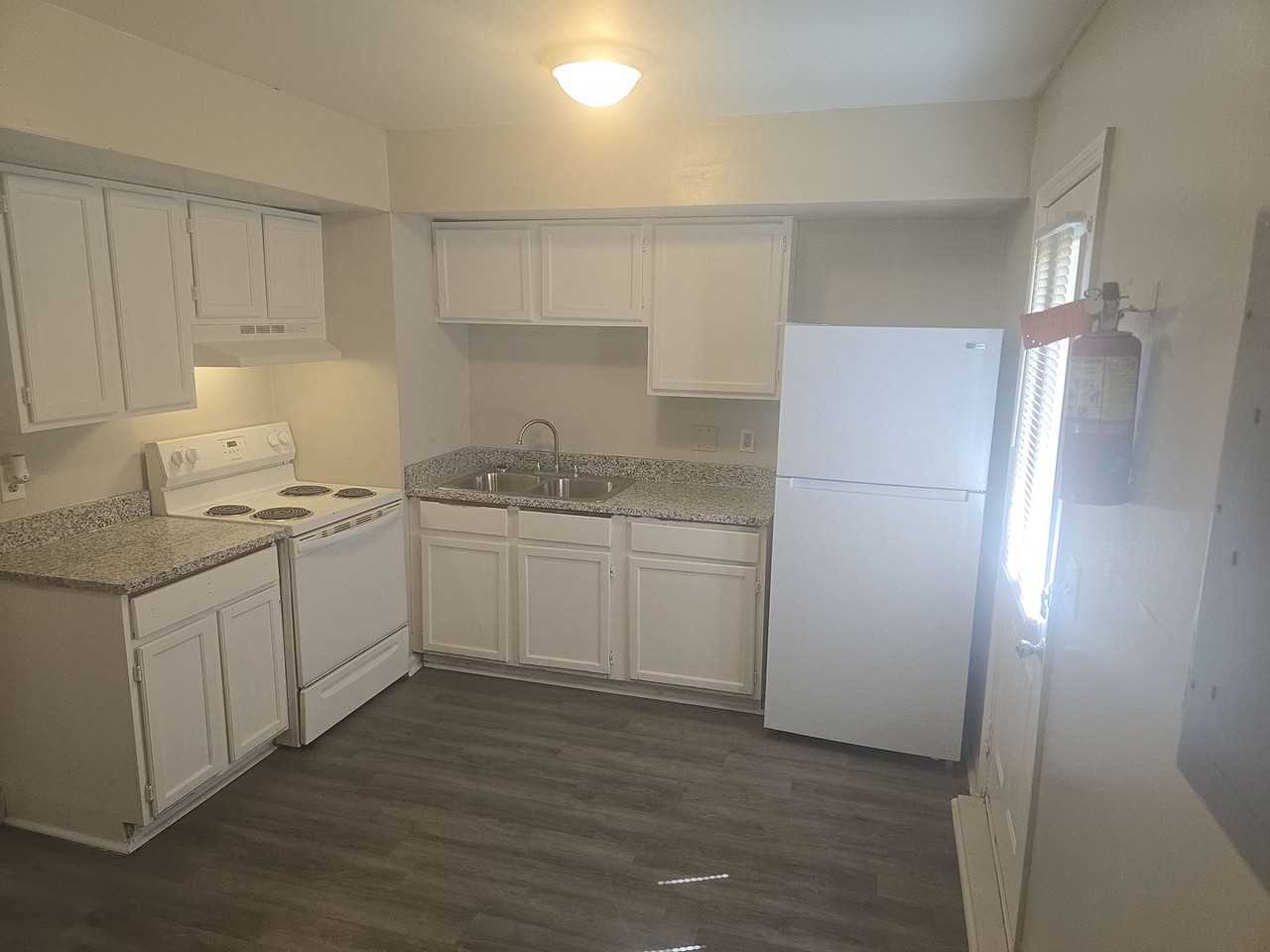 3618 Medical Dr Apt B - Photo 7 of 13