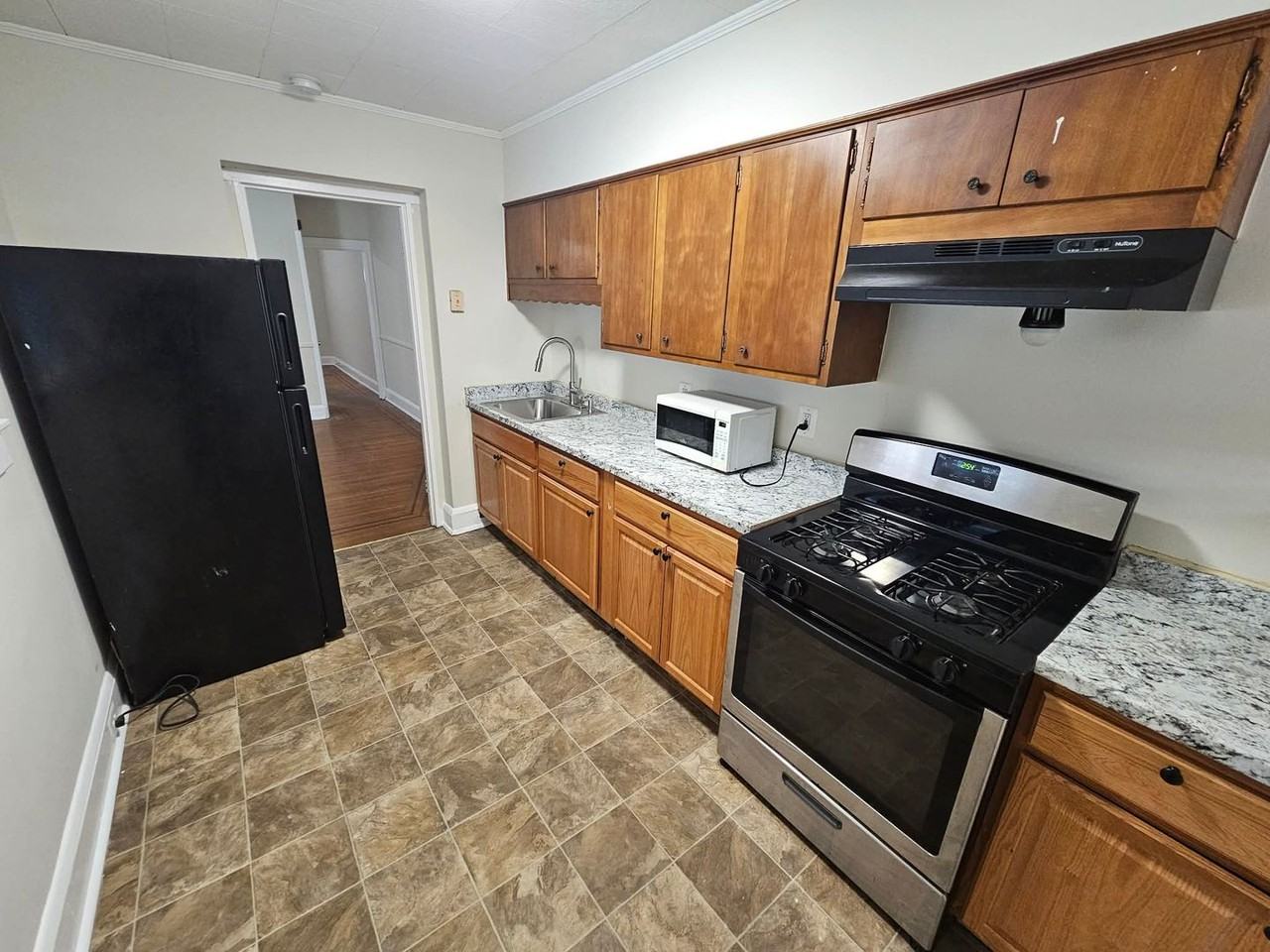 3406 Kenyon Ave - Photo 6 of 15