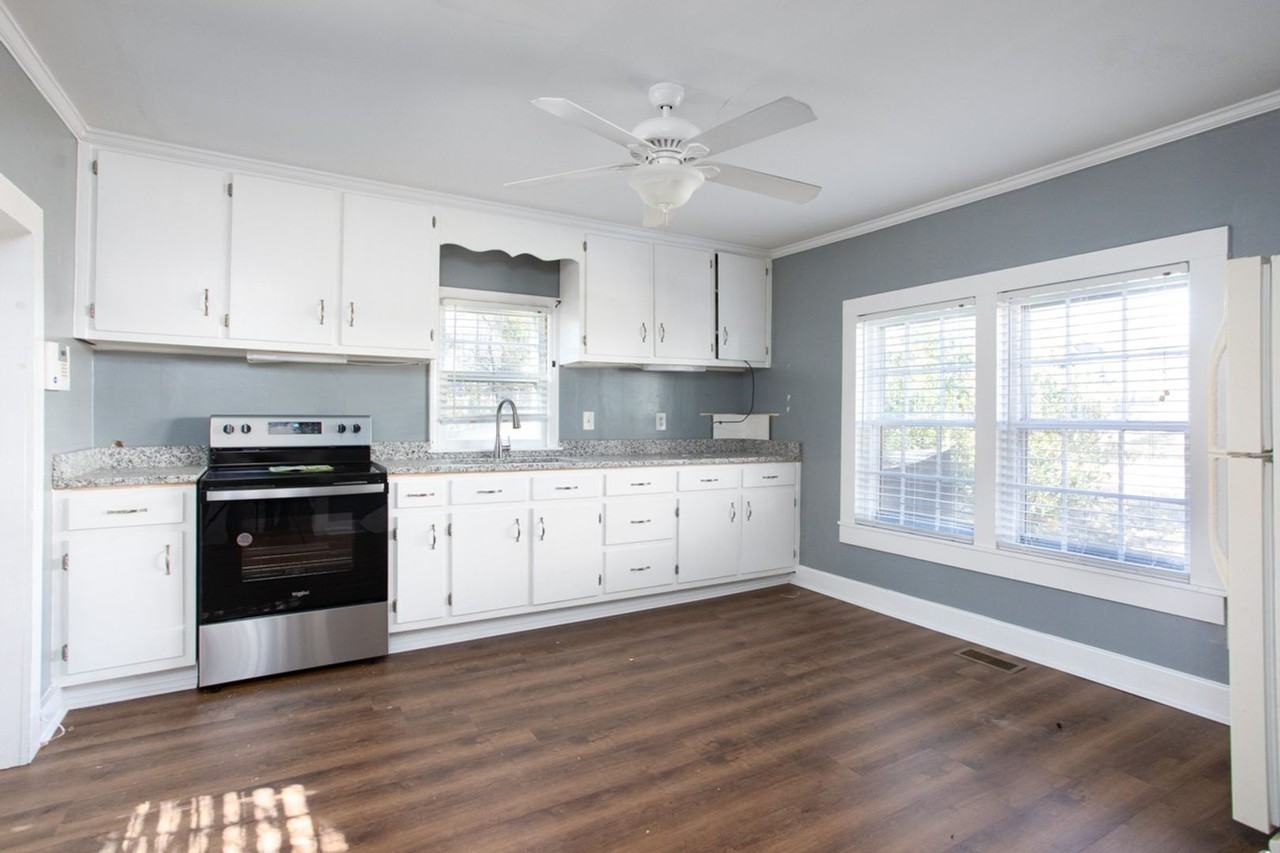 106 Murray St - Photo 3 of 15