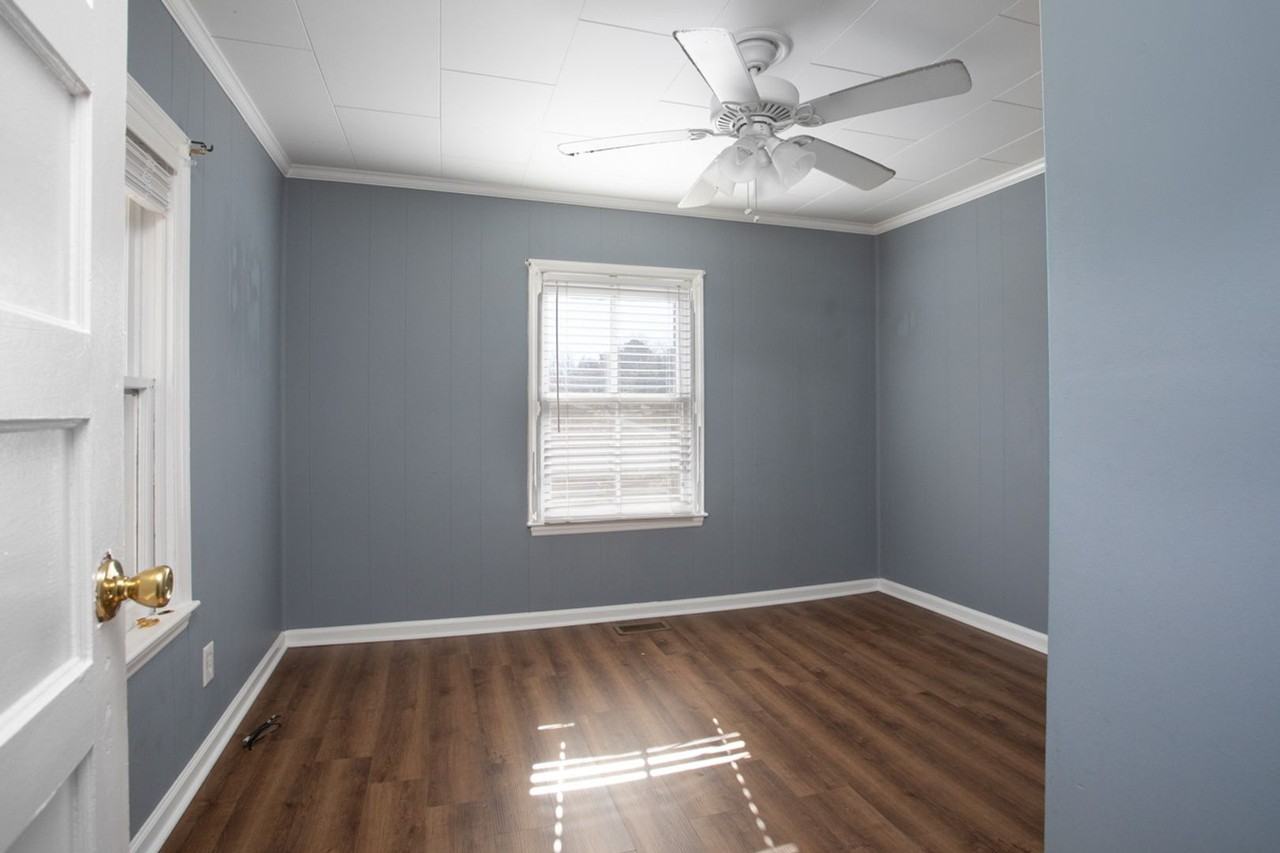 106 Murray St - Photo 7 of 15