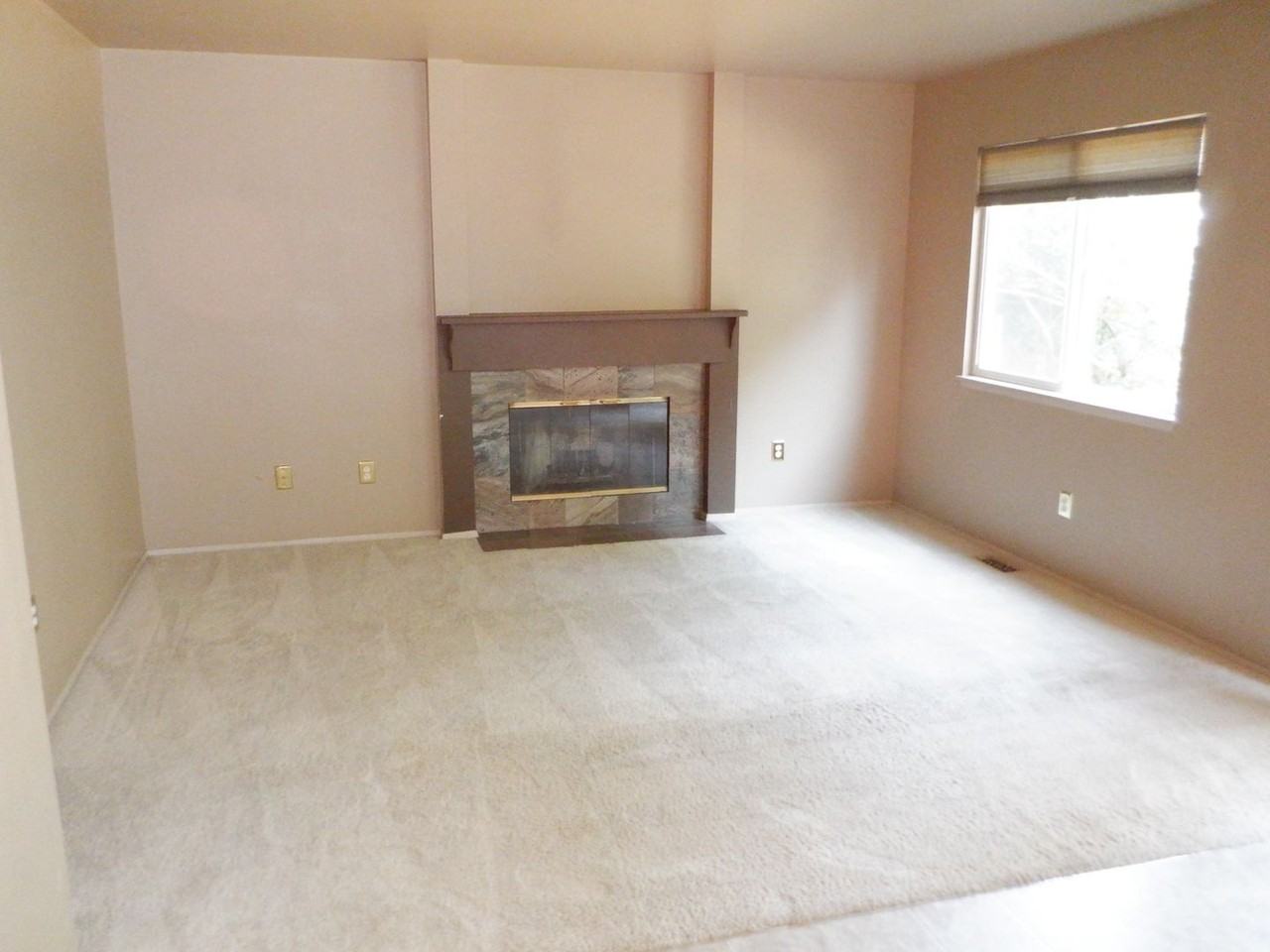 5610 Mount Baker St Se - Photo 5 of 13