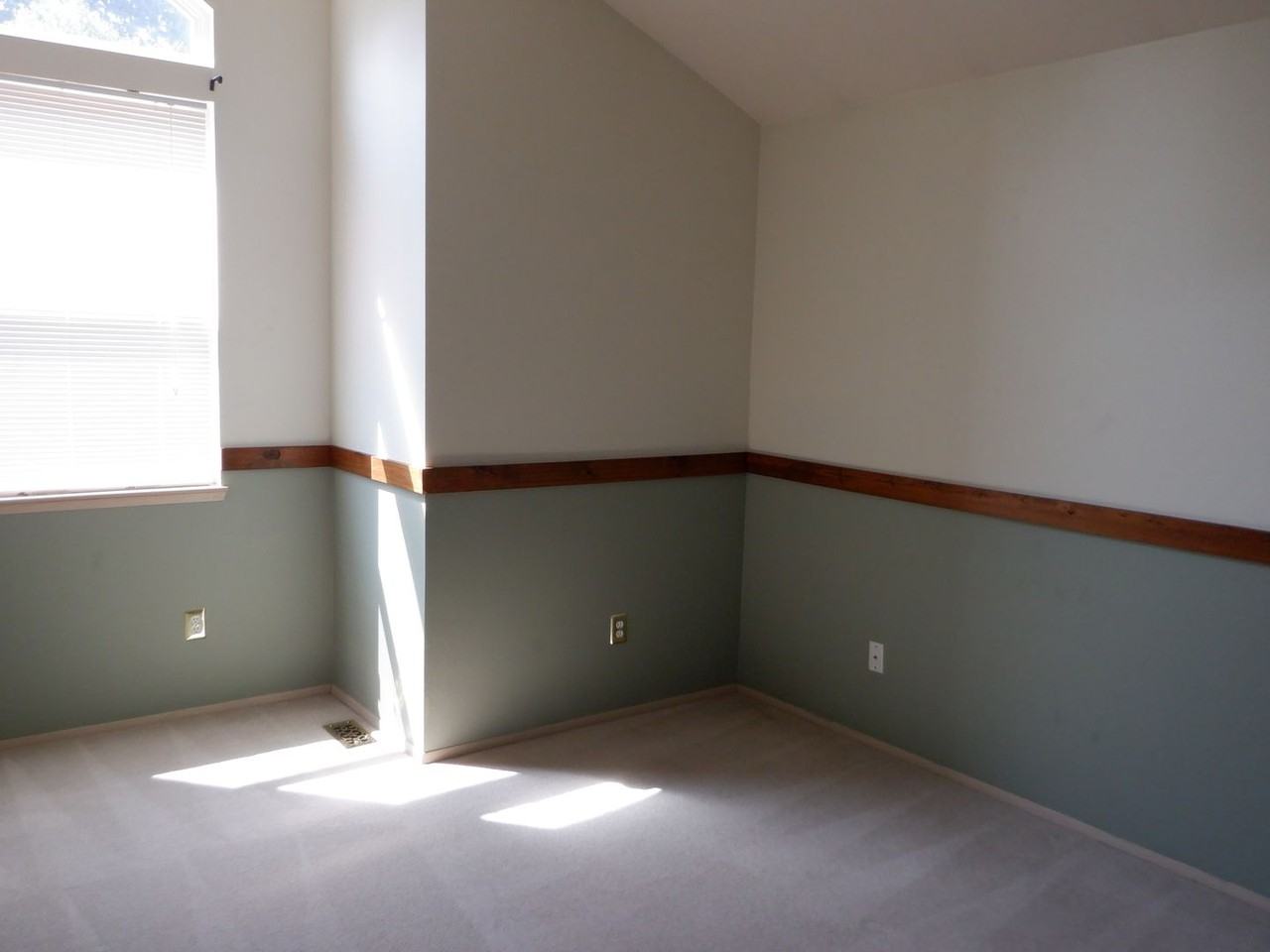 5610 Mount Baker St Se - Photo 7 of 13