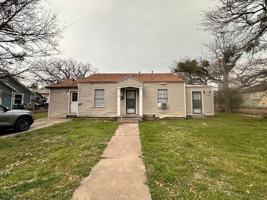 featured image of 210 N 10th St