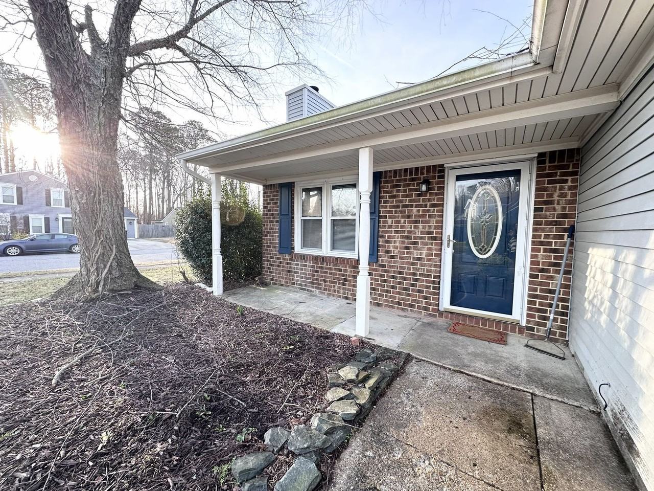 3001 Glastonbury Dr - Photo 2 of 22