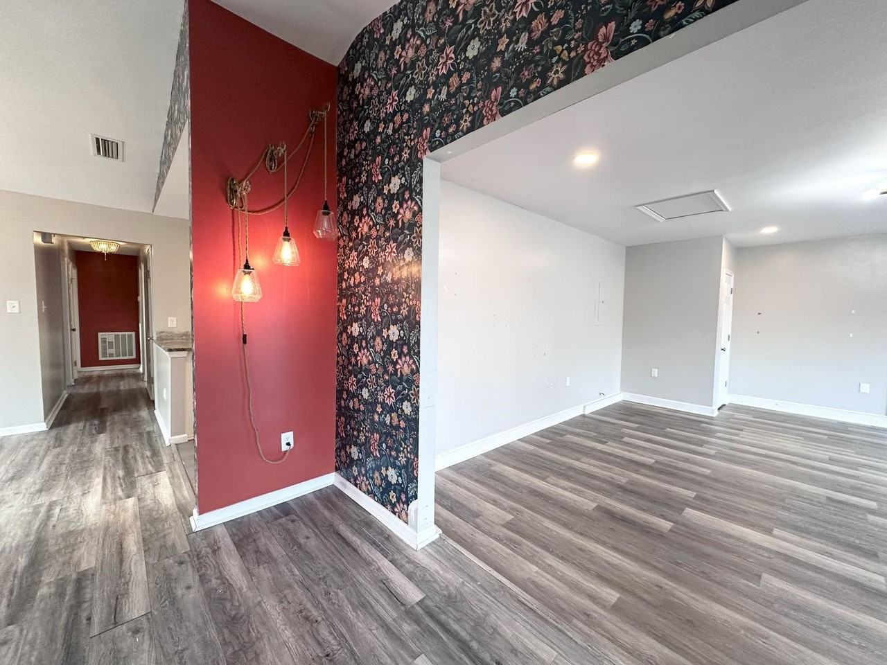 3001 Glastonbury Dr - Photo 4 of 22