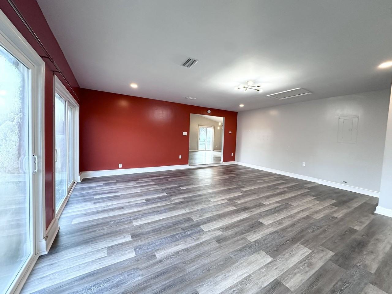 3001 Glastonbury Dr - Photo 6 of 22