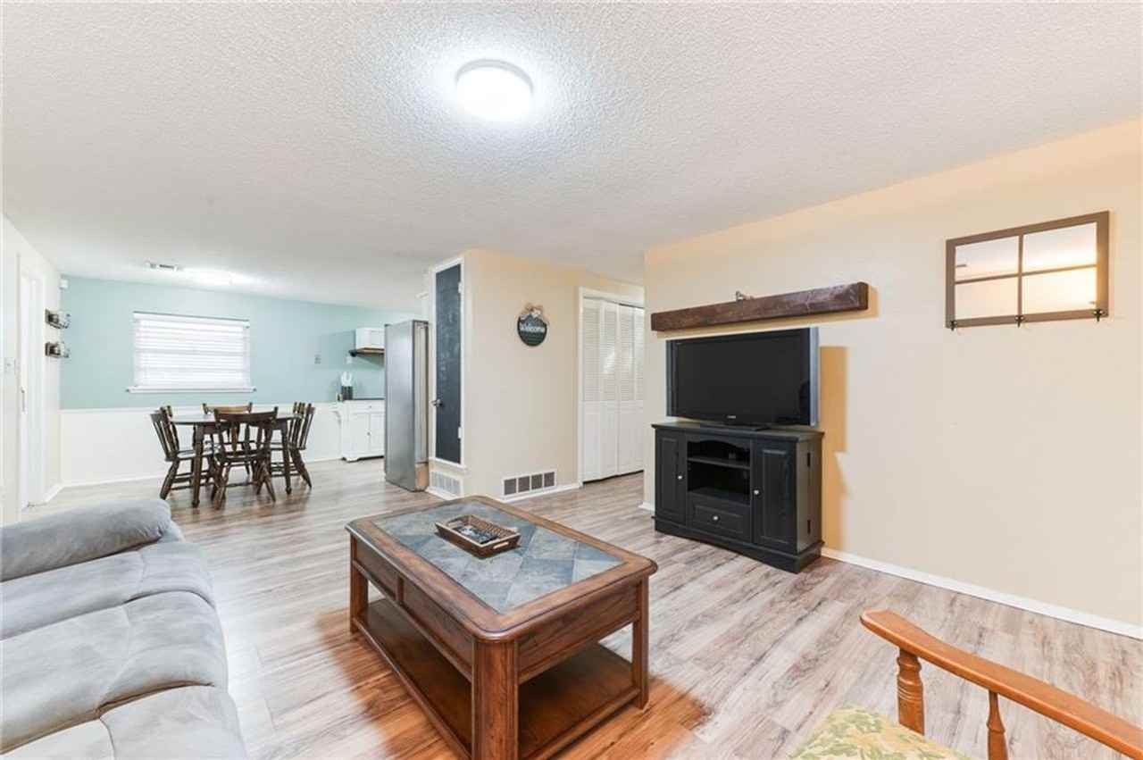 3712 N Markwell Ave - Photo 3 of 30