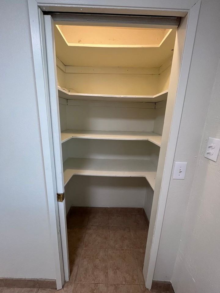 12975 Houston Ave - Photo 4 of 16