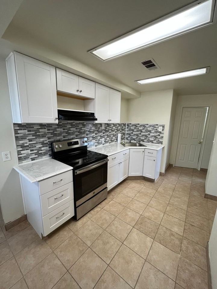 12975 Houston Ave - Photo 5 of 16