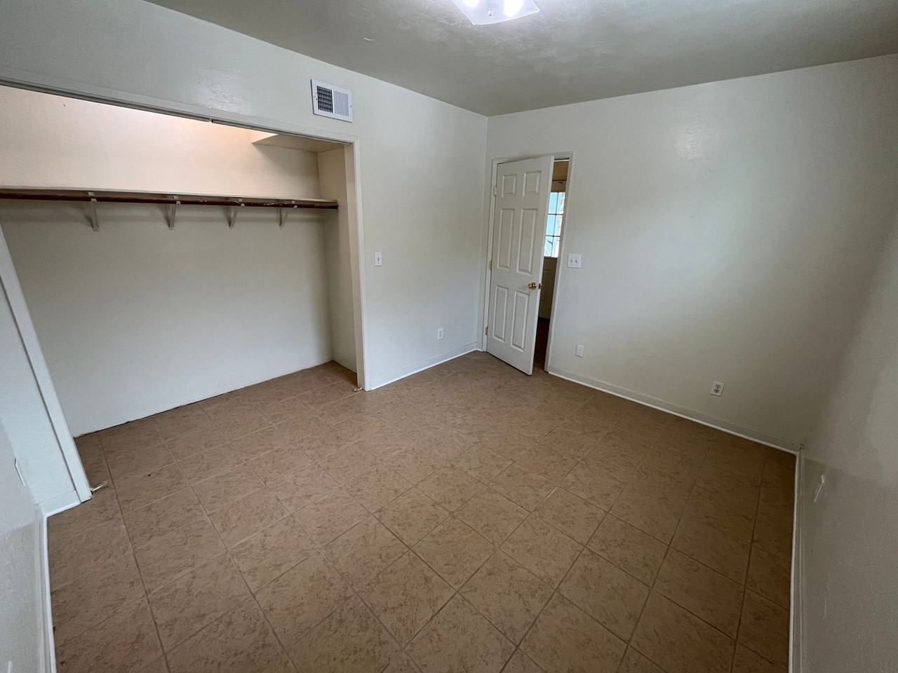 12975 Houston Ave - Photo 6 of 16