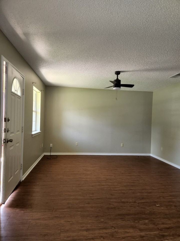 3712 Bluff Oak St - Photo 3 of 21