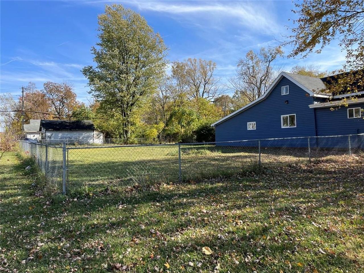 822 N Wolfe St - Photo 2 of 17