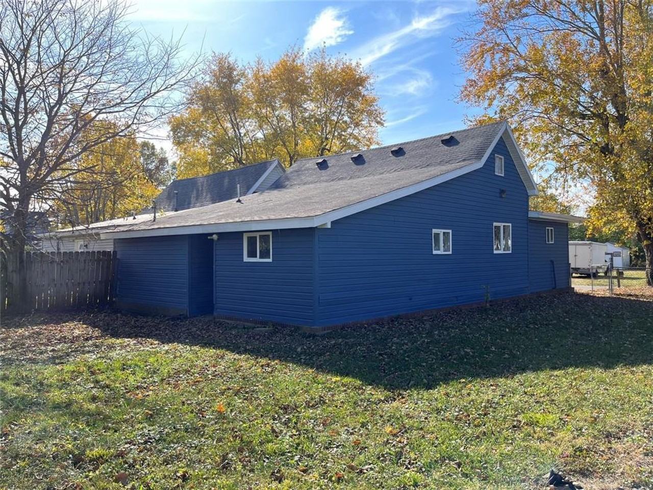 822 N Wolfe St - Photo 3 of 17