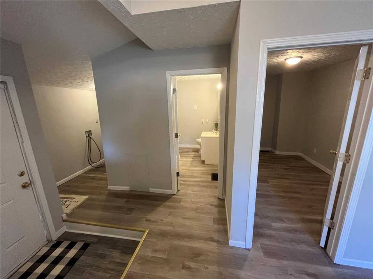 822 N Wolfe St - Photo 6 of 17