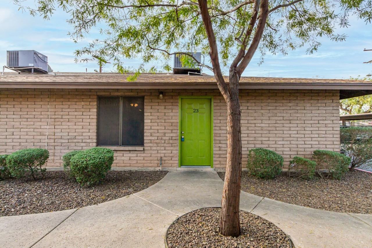 Garden-Style Living in Arcadia Lite | Move-In Specials Available - Photo 2 of 47