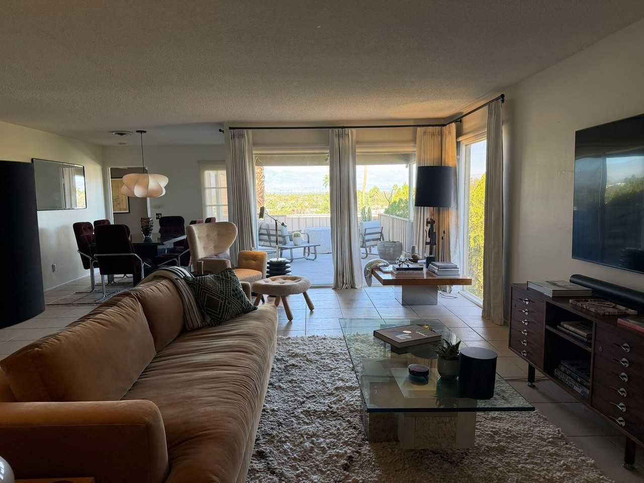 2022 Southridge Dr - Photo 3 of 31