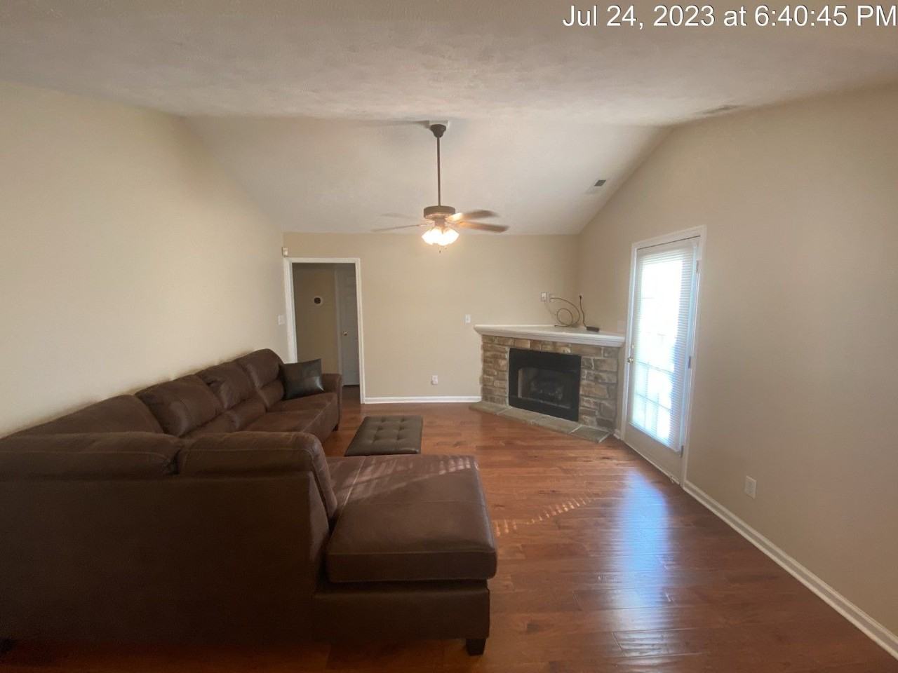 413 Rushmore Ct - Photo 6 of 21