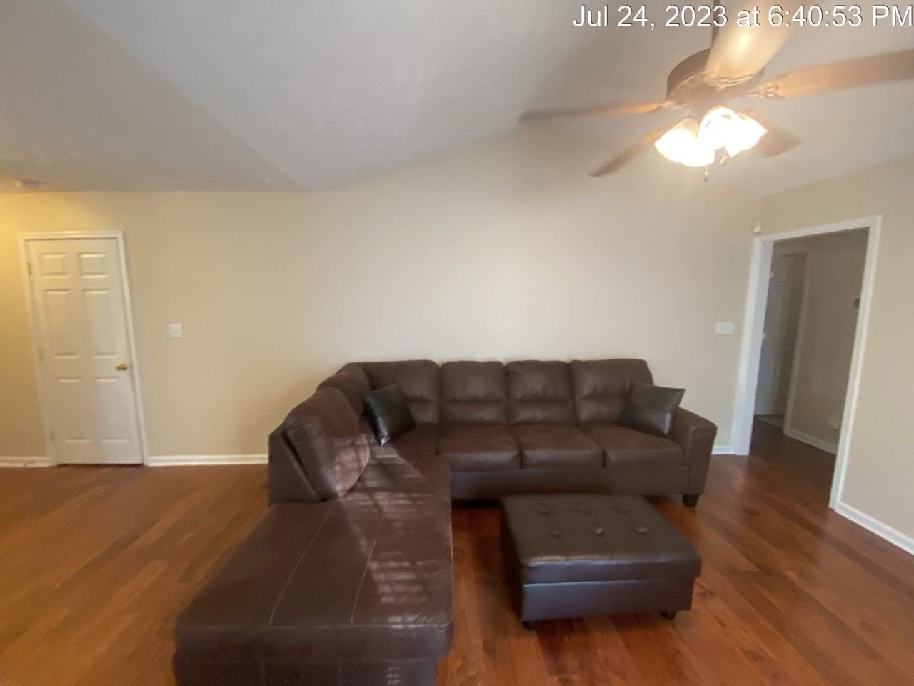 413 Rushmore Ct - Photo 7 of 21