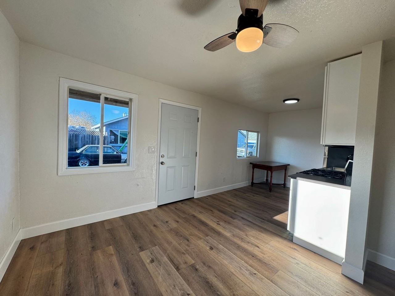 1379 Temple Ave - Photo 2 of 13