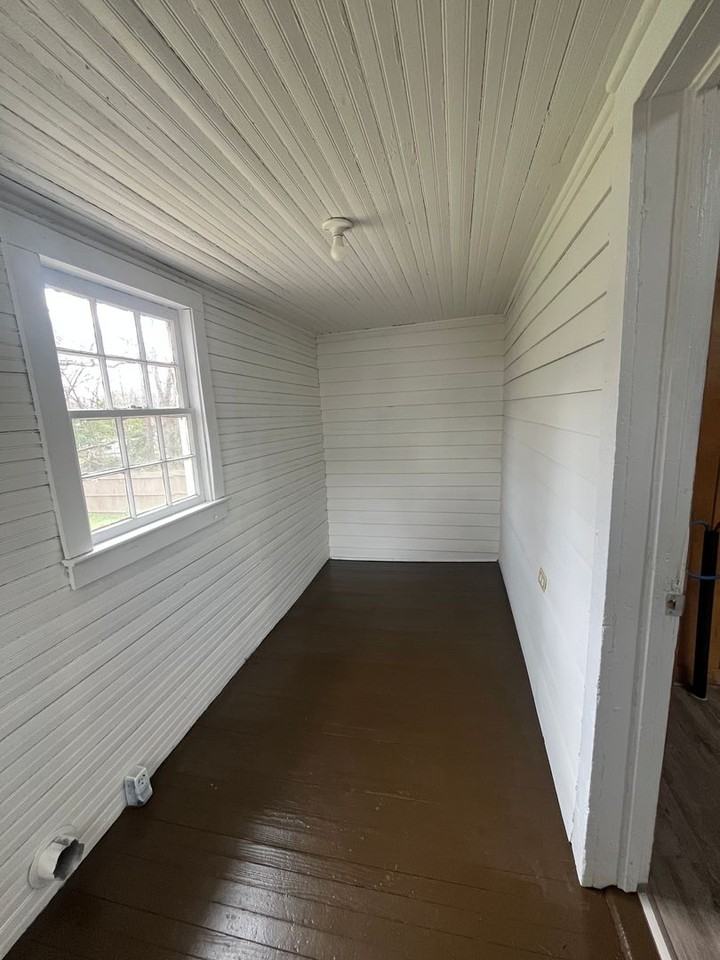 531 Green St - Photo 3 of 11