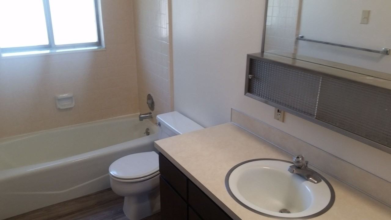 Rosewood Condos - Photo 3 of 4