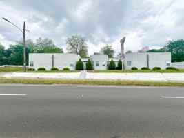 featured image of 700 W Upshur Ave