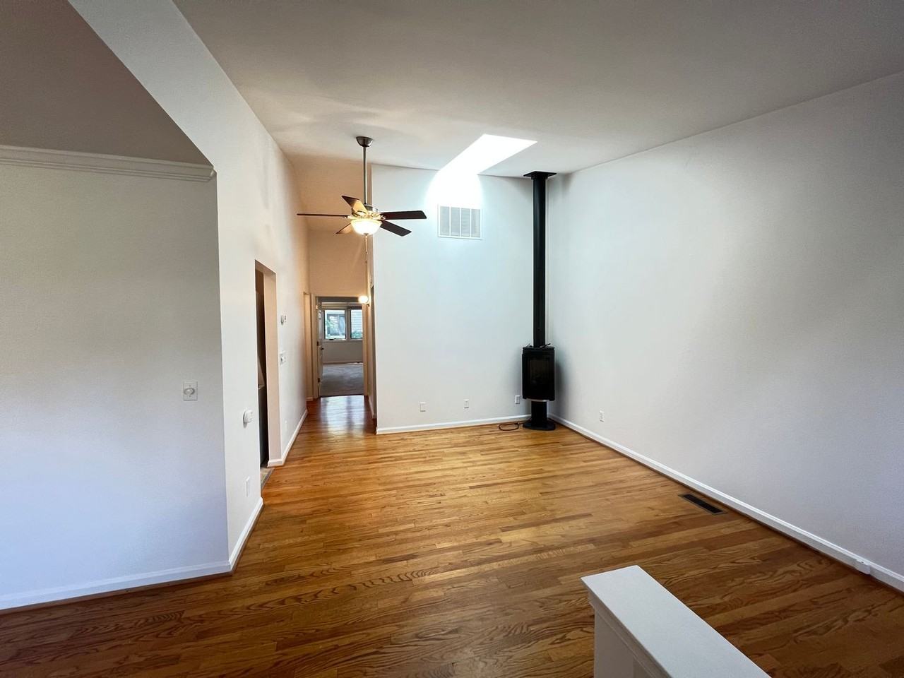 1283 Branchlands Dr - Photo 4 of 36