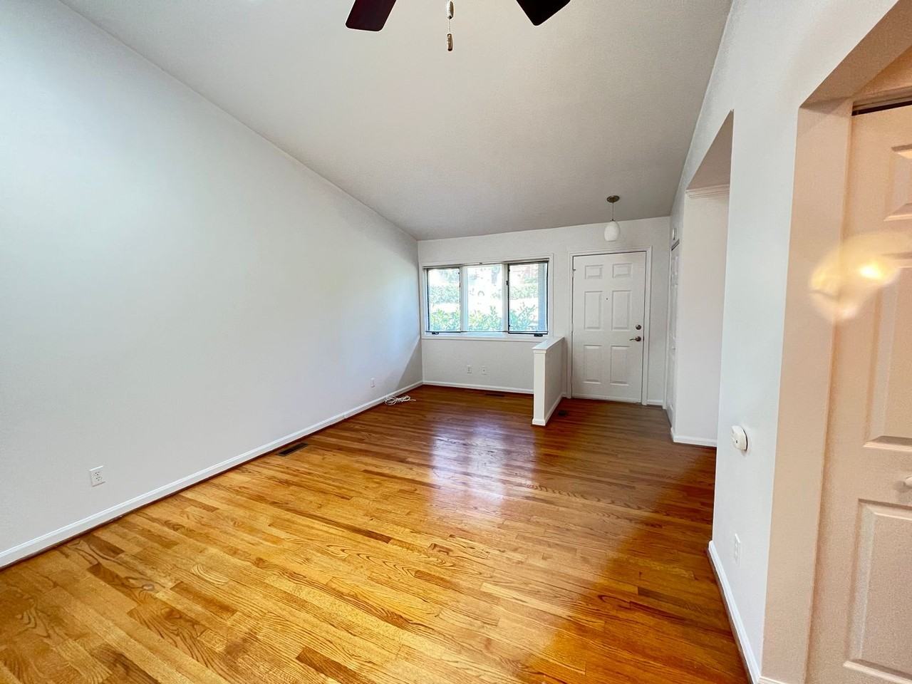 1283 Branchlands Dr - Photo 5 of 36