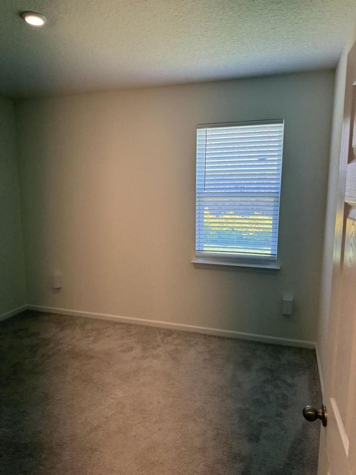 4062 Blue Hillside Ln - Photo 2 of 30