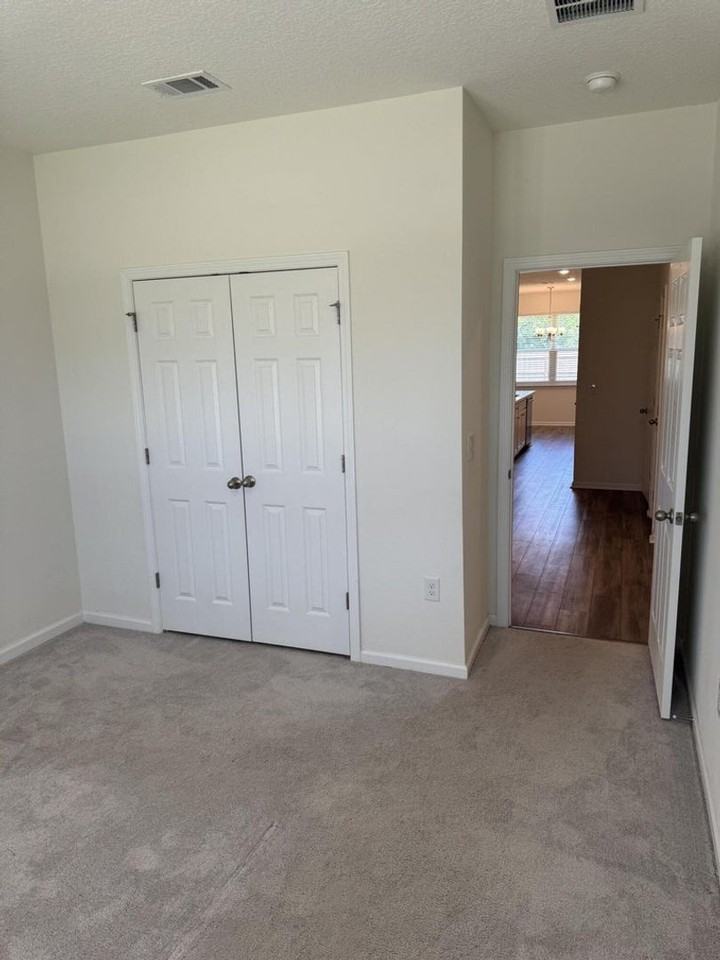 4062 Blue Hillside Ln - Photo 4 of 30