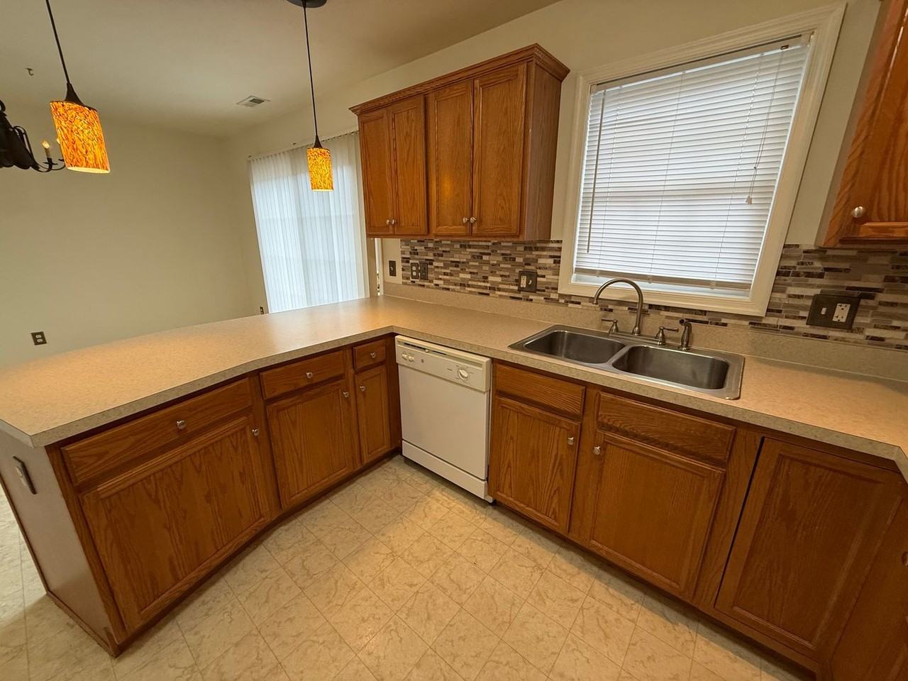 3023 Taylor Spring Ln - Photo 7 of 18