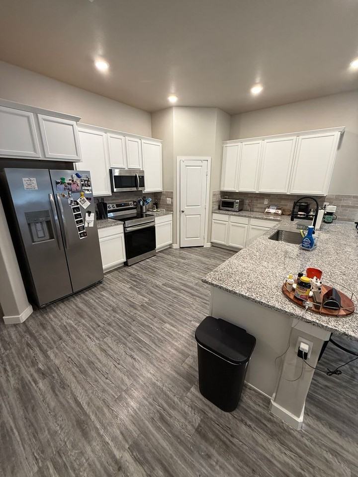 3208 Venita Ave - Photo 3 of 11