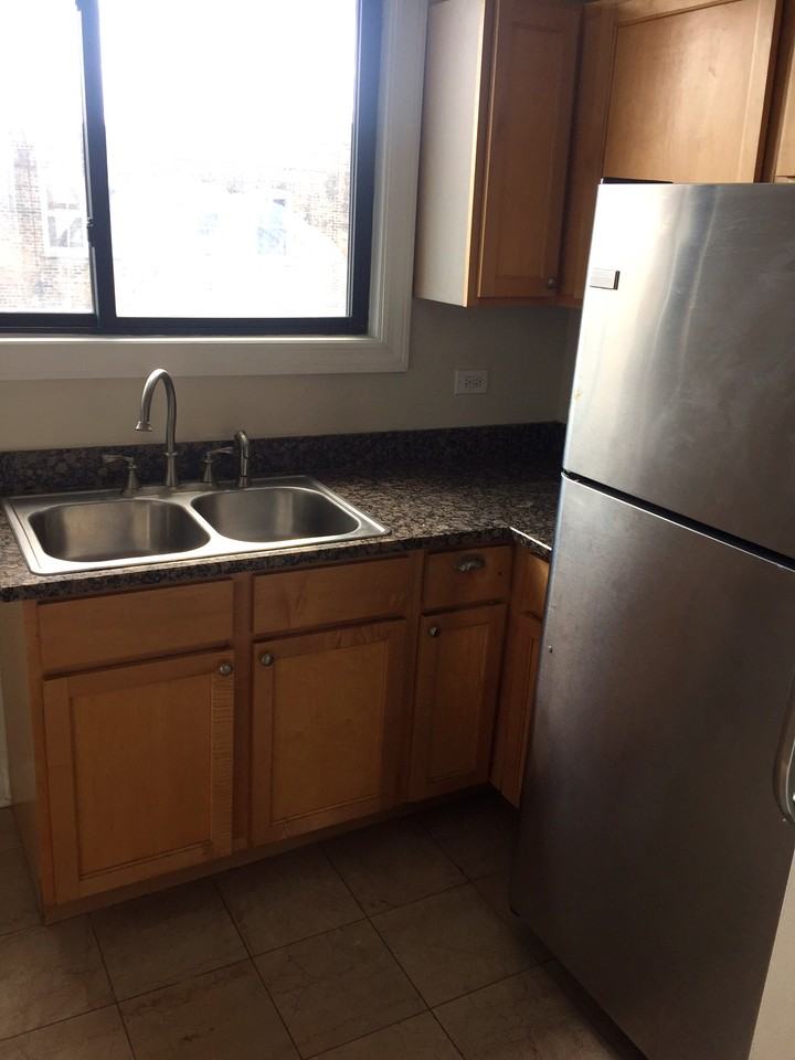 N Spaulding Ave #3W - Photo 6 of 8