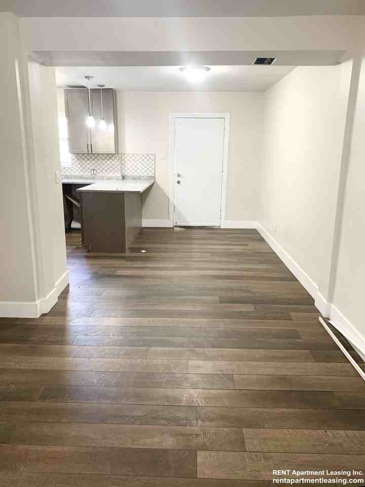 W Berwyn Ave #1 - Photo 2 of 9