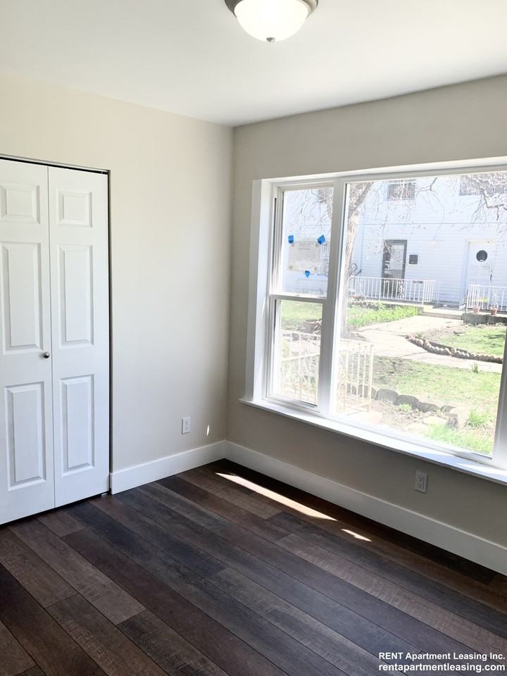 W Berwyn Ave #1 - Photo 6 of 9