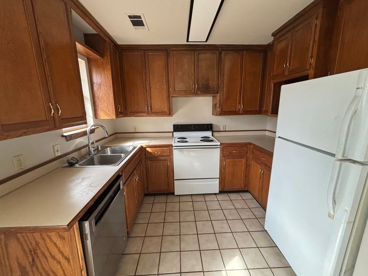 1200 S El Paso Ave - Photo 3 of 8