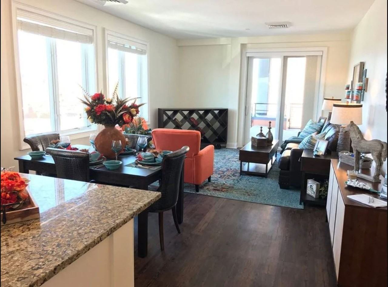 14 Hudson Apartments - Photo 3 of 7