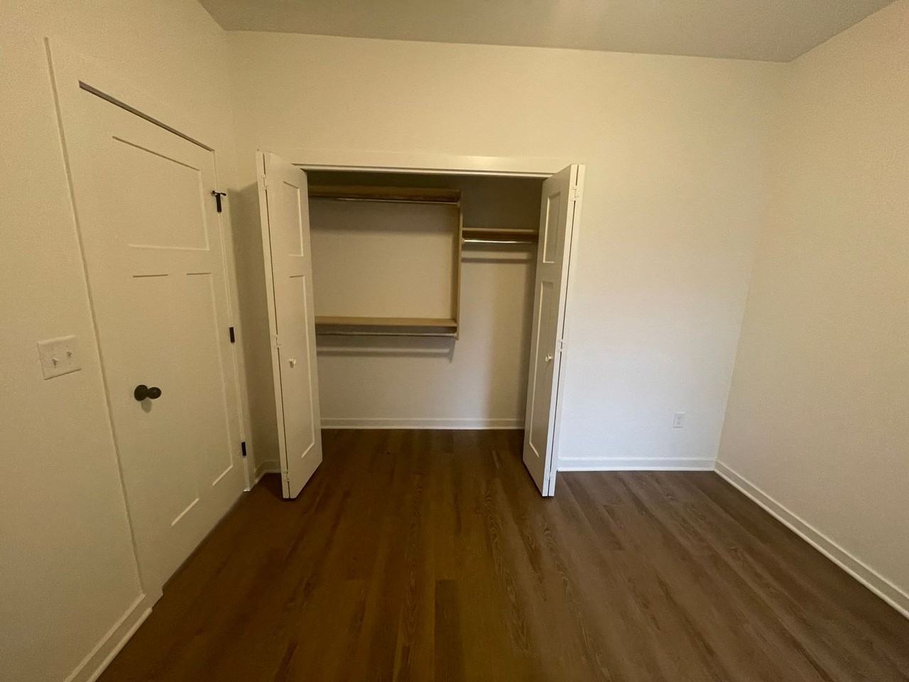 E 11th St N - Photo 5 of 21