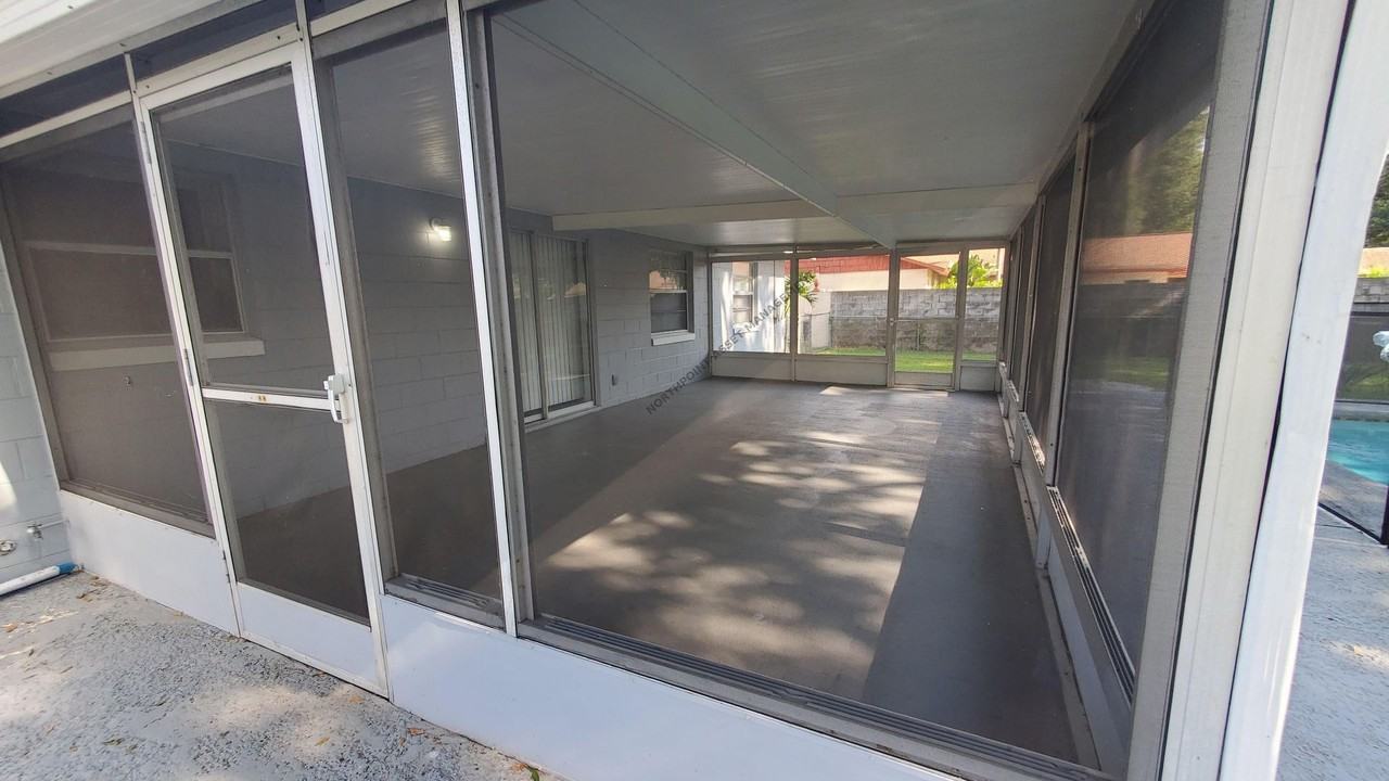 3014 King John Pl - Photo 4 of 17