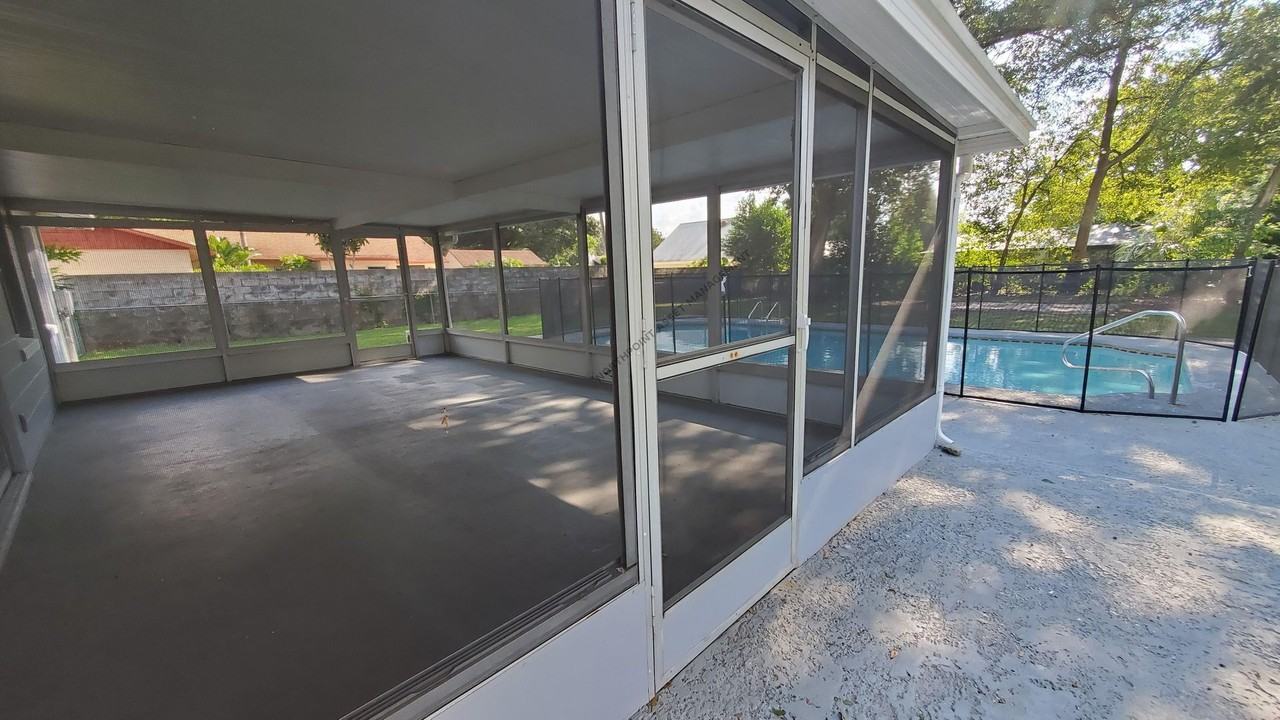 3014 King John Pl - Photo 6 of 17