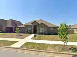 featured image of 3211 Sw Warberry Ave