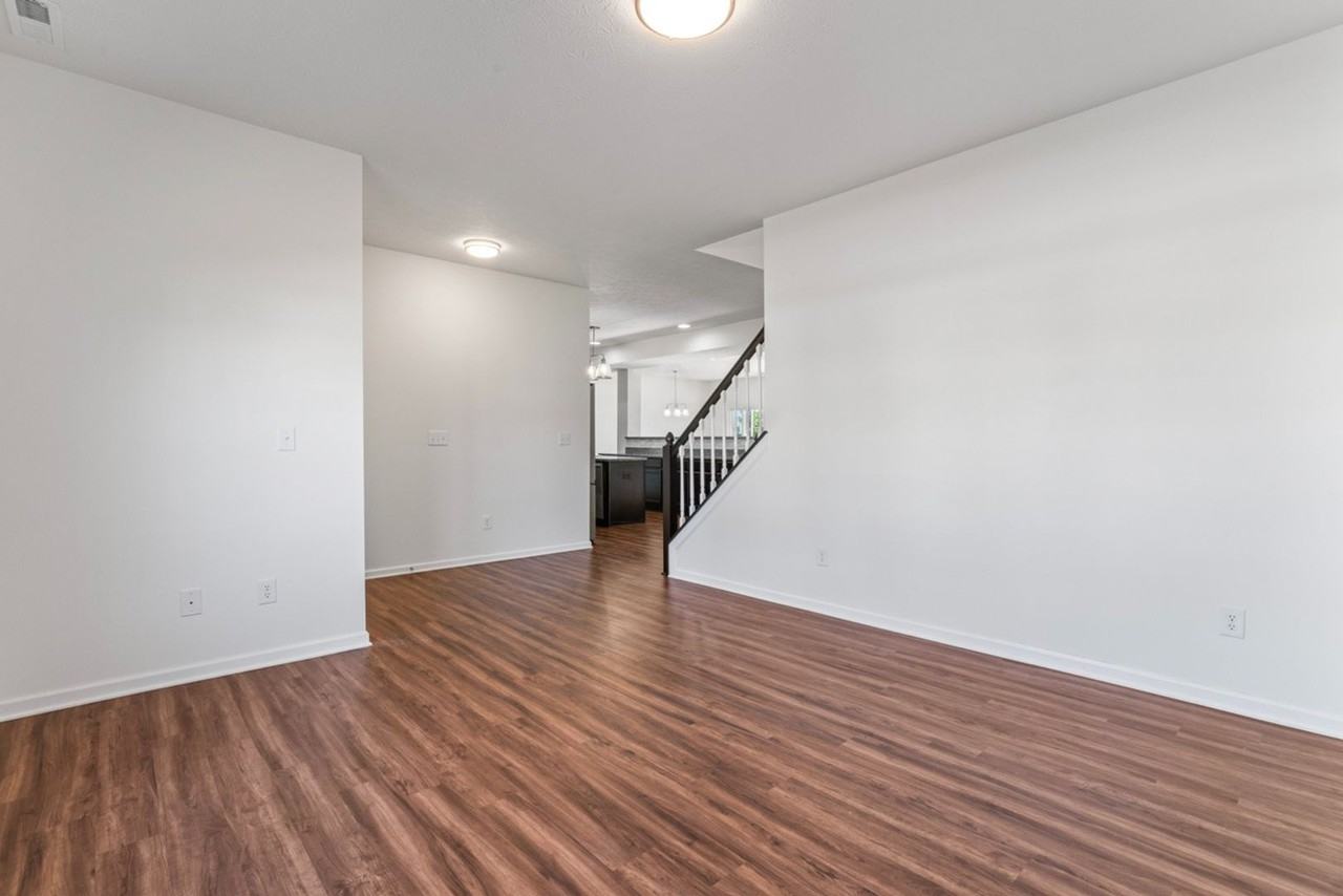 18131 Pennsy Way - Photo 4 of 39