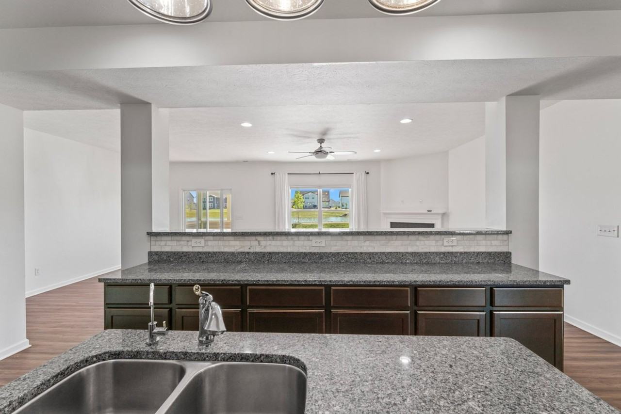 18131 Pennsy Way - Photo 7 of 39