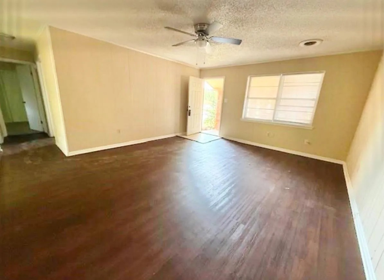 950 Piedmont Dr - Photo 3 of 15