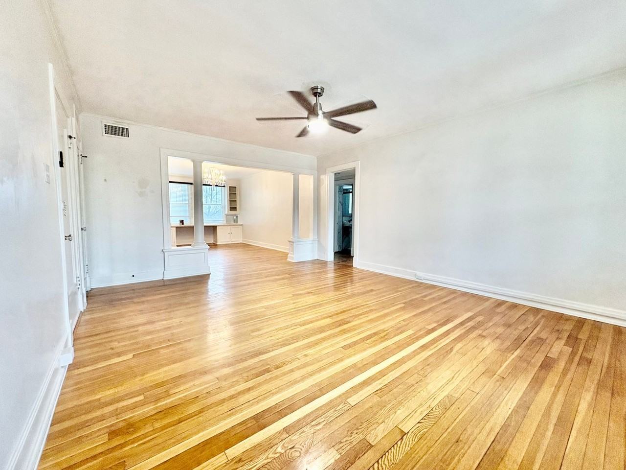 402 E 43rd St - Photo 6 of 17