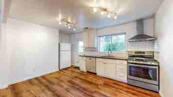 featured image of 1442 3rd St